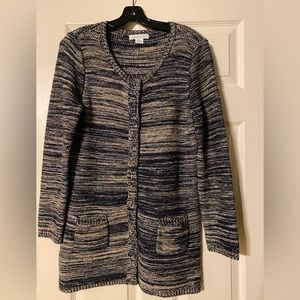 Liz Claiborne sweater. Navy and cream color.Size Medium.
